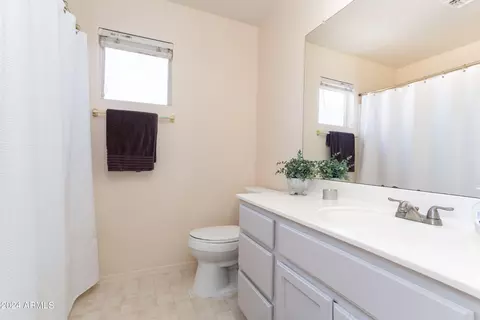 Bath - 1434 E Marco Polo Rd, Phoenix, AZ 85024 photo 5 of 5
