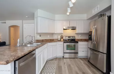 Kitchen - 1434 E Marco Polo Rd, Phoenix, AZ 85024 photo 3 of 4