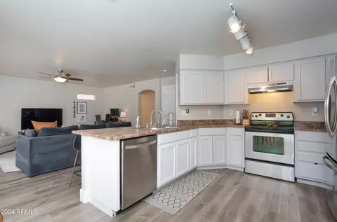 Kitchen - 1434 E Marco Polo Rd, Phoenix, AZ 85024 photo 2 of 4
