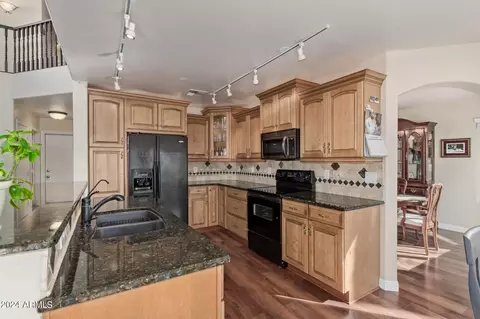 Kitchen - 345 W Bruce Ave, Gilbert, AZ 85233 photo 2 of 3