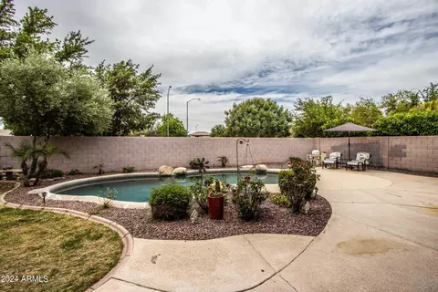 Exterior - 10605 E Kilarea Ave, Mesa, AZ 85209 photo 4 of 10