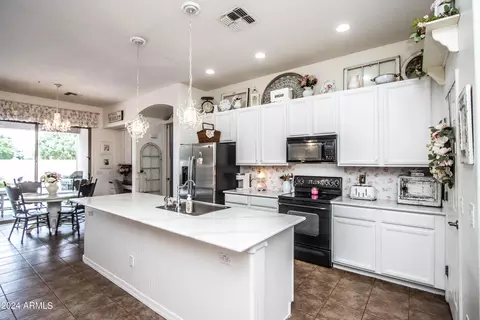 Kitchen - 10605 E Kilarea Ave, Mesa, AZ 85209 photo 1 of 3