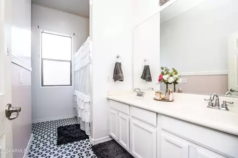 Bath - 10605 E Kilarea Ave, Mesa, AZ 85209 photo 2 of 5