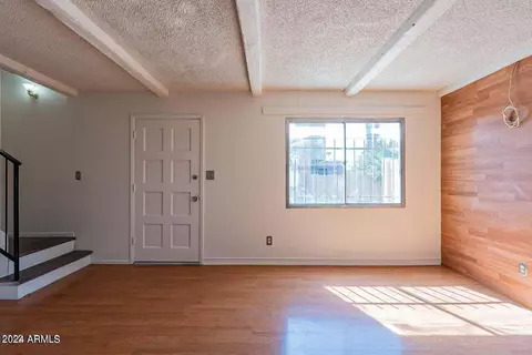 4511 E Riverside St, Phoenix, AZ 85040