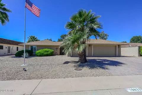 19822 N Palo Verde Dr, Sun City, AZ 85373