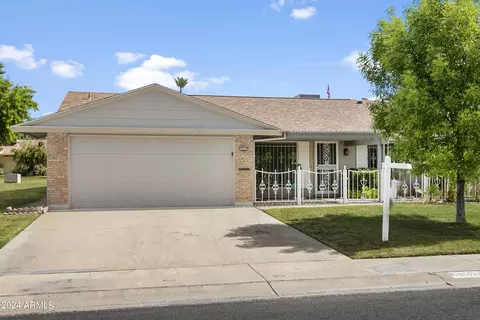 10312 W Kingswood Cir, Sun City, AZ 85351