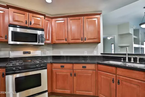 Kitchen - 5450 E Deer Valley Dr #2017, Phoenix, AZ 85054 photo 3 of 3