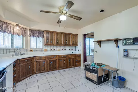 Kitchen - 3000 E Page Ranch Rd, Willcox, AZ 85643 photo 3 of 7