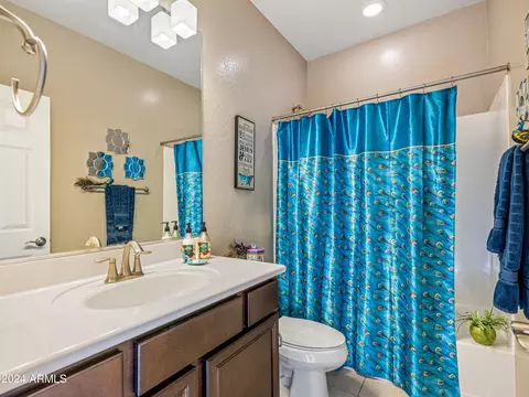 Bath - 2011 N Beverly Pl, Buckeye, AZ 85396 photo 5 of 5