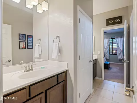 Bath - 2011 N Beverly Pl, Buckeye, AZ 85396 photo 3 of 5