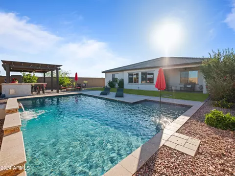 Exterior - 2011 N Beverly Pl, Buckeye, AZ 85396 photo 6 of 14