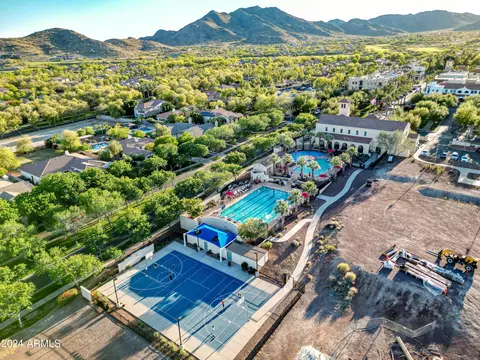 View/Area - 2011 N Beverly Pl, Buckeye, AZ 85396 photo 7 of 10