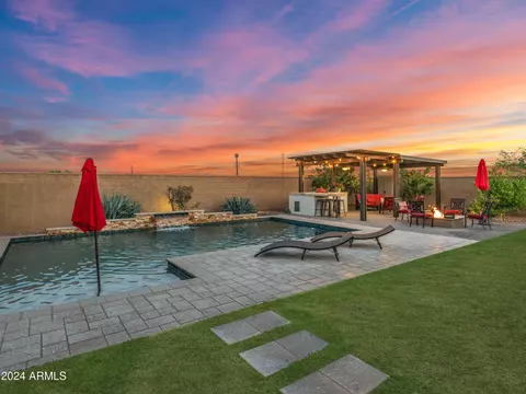 Exterior - 2011 N Beverly Pl, Buckeye, AZ 85396 photo 2 of 14