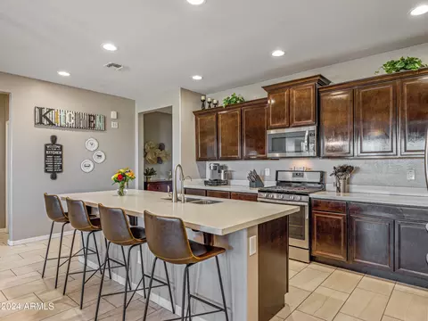 Kitchen - 2011 N Beverly Pl, Buckeye, AZ 85396 photo 2 of 3