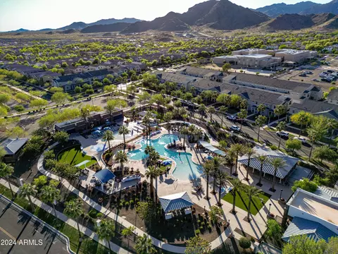 View/Area - 2011 N Beverly Pl, Buckeye, AZ 85396 photo 4 of 10