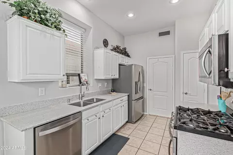 Kitchen - 3675 E San Pedro Ave, Gilbert, AZ 85234 photo 4 of 4