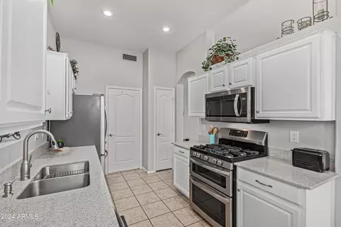 Kitchen - 3675 E San Pedro Ave, Gilbert, AZ 85234 photo 2 of 4