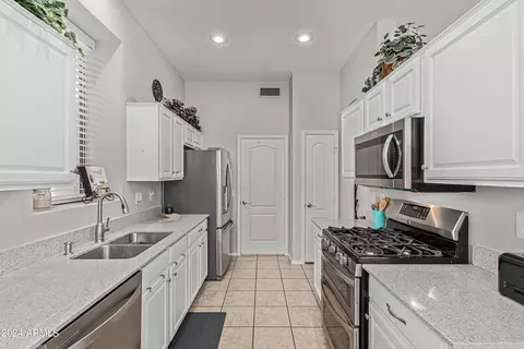 Kitchen - 3675 E San Pedro Ave, Gilbert, AZ 85234 photo 3 of 4