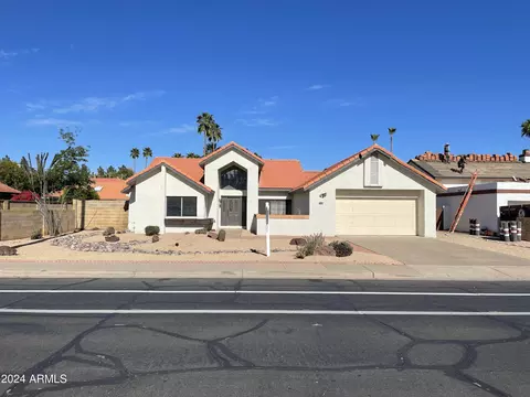 7629 S Los Feliz Dr, Tempe, AZ 85284
