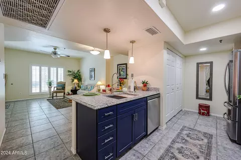 Kitchen - 100 E Fillmore St #129, Phoenix, AZ 85004 photo 3 of 3