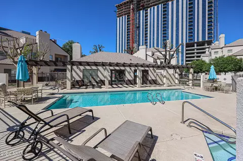 Exterior - 100 E Fillmore St #129, Phoenix, AZ 85004 photo 2 of 4