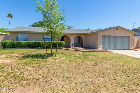 12433 N 47th Dr, Glendale, AZ 85304