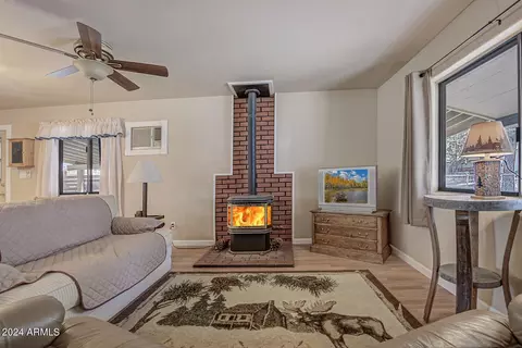 Living - 8572 W Elk Rd, Pine, AZ 85544 photo 1 of 4
