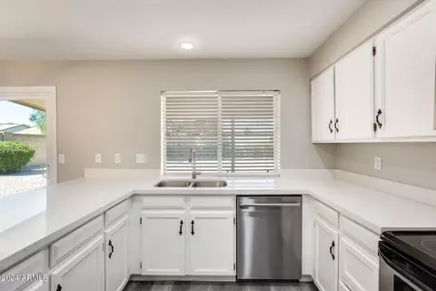 4624 E Bohl St, Phoenix, AZ 85044 photo 19