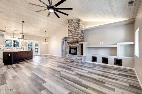 Living - 508 E Park Dr, Payson, AZ 85541 photo 2 of 4