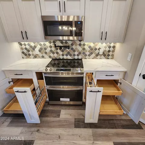 Dining - 508 E Park Dr, Payson, AZ 85541 photo 1 of 2