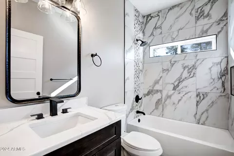 Bath - 508 E Park Dr, Payson, AZ 85541 photo 4 of 4