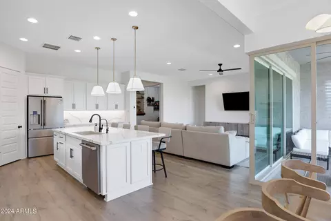 Kitchen - 3960 E Austin Dr, Gilbert, AZ 85296 photo 3 of 6
