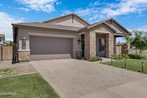 Exterior - 3960 E Austin Dr, Gilbert, AZ 85296 photo 2 of 12
