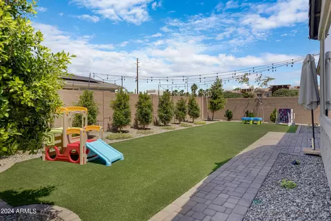 Exterior - 3960 E Austin Dr, Gilbert, AZ 85296 photo 6 of 12