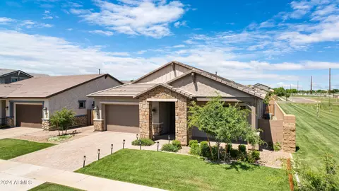 Exterior - 3960 E Austin Dr, Gilbert, AZ 85296 photo 11 of 12