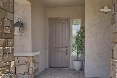 Exterior - 3960 E Austin Dr, Gilbert, AZ 85296 photo 3 of 12