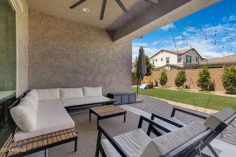 Exterior - 3960 E Austin Dr, Gilbert, AZ 85296 photo 8 of 12