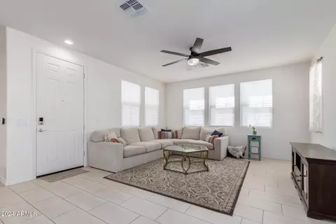 Living - 3716 S 58th Dr, Phoenix, AZ 85043 photo 2 of 3