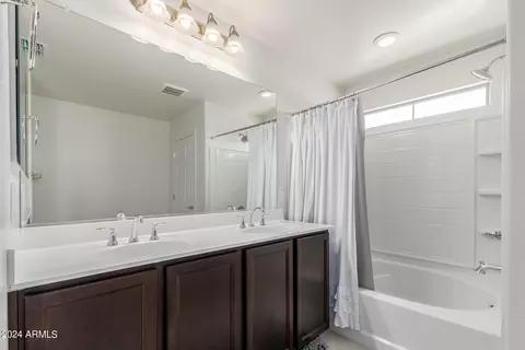 Bath - 3716 S 58th Dr, Phoenix, AZ 85043 photo 2 of 4