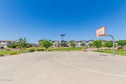 View/Area - 3716 S 58th Dr, Phoenix, AZ 85043 photo 4 of 5