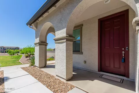 Exterior - 3716 S 58th Dr, Phoenix, AZ 85043 photo 7 of 13