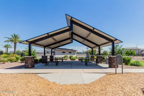 Exterior - 3716 S 58th Dr, Phoenix, AZ 85043 photo 12 of 13