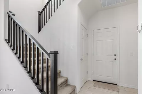Entry Way - 3716 S 58th Dr, Phoenix, AZ 85043 photo 1 of 4