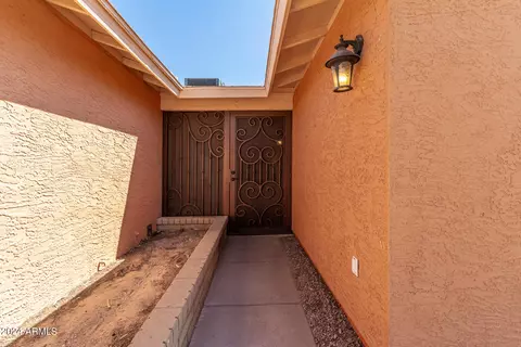 Exterior - 4825 E Pearce Rd, Phoenix, AZ 85044 photo 7 of 16