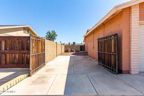 Exterior - 4825 E Pearce Rd, Phoenix, AZ 85044 photo 15 of 16