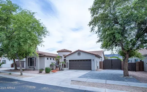 2205 W Harwell Rd, Phoenix, AZ 85041