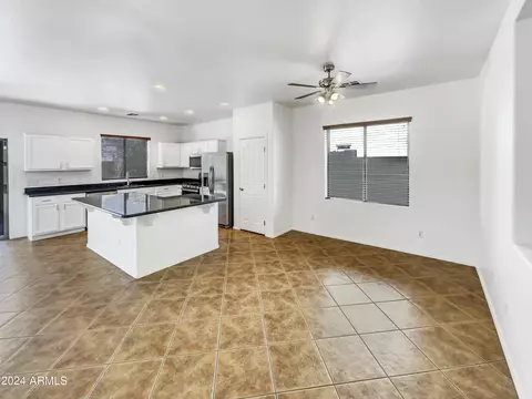 Kitchen - 1422 E Indigo St, Gilbert, AZ 85298 photo 3 of 5