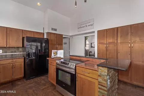 Kitchen - 3951 E Salinas St, Phoenix, AZ 85044 photo 3 of 5