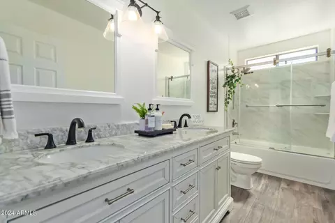 Bath - 3951 E Salinas St, Phoenix, AZ 85044 photo 3 of 3