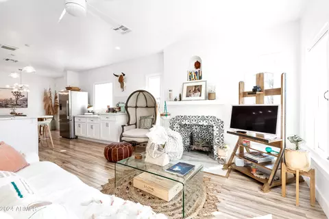 Living - 1646 E Montecito Ave, Phoenix, AZ 85016 photo 1 of 2